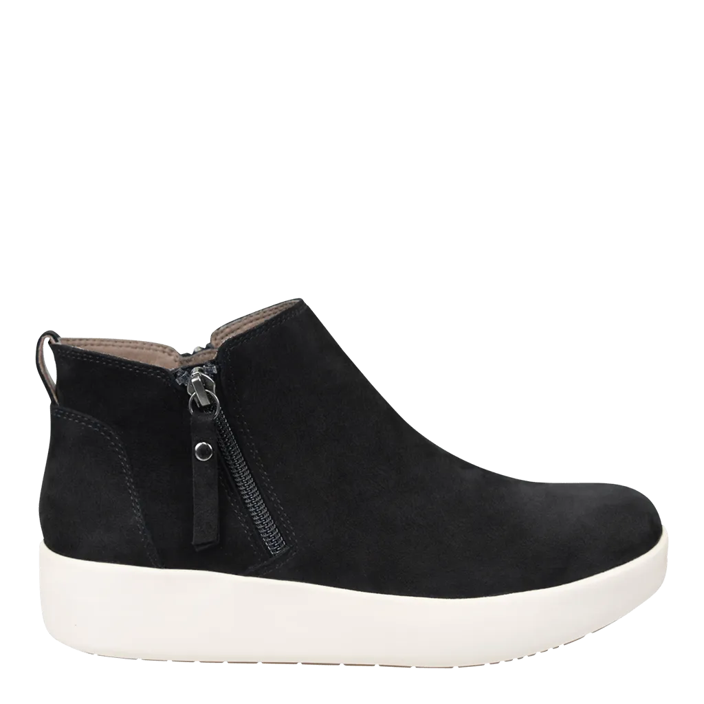 ADEPT in BLACK Sneaker Boots