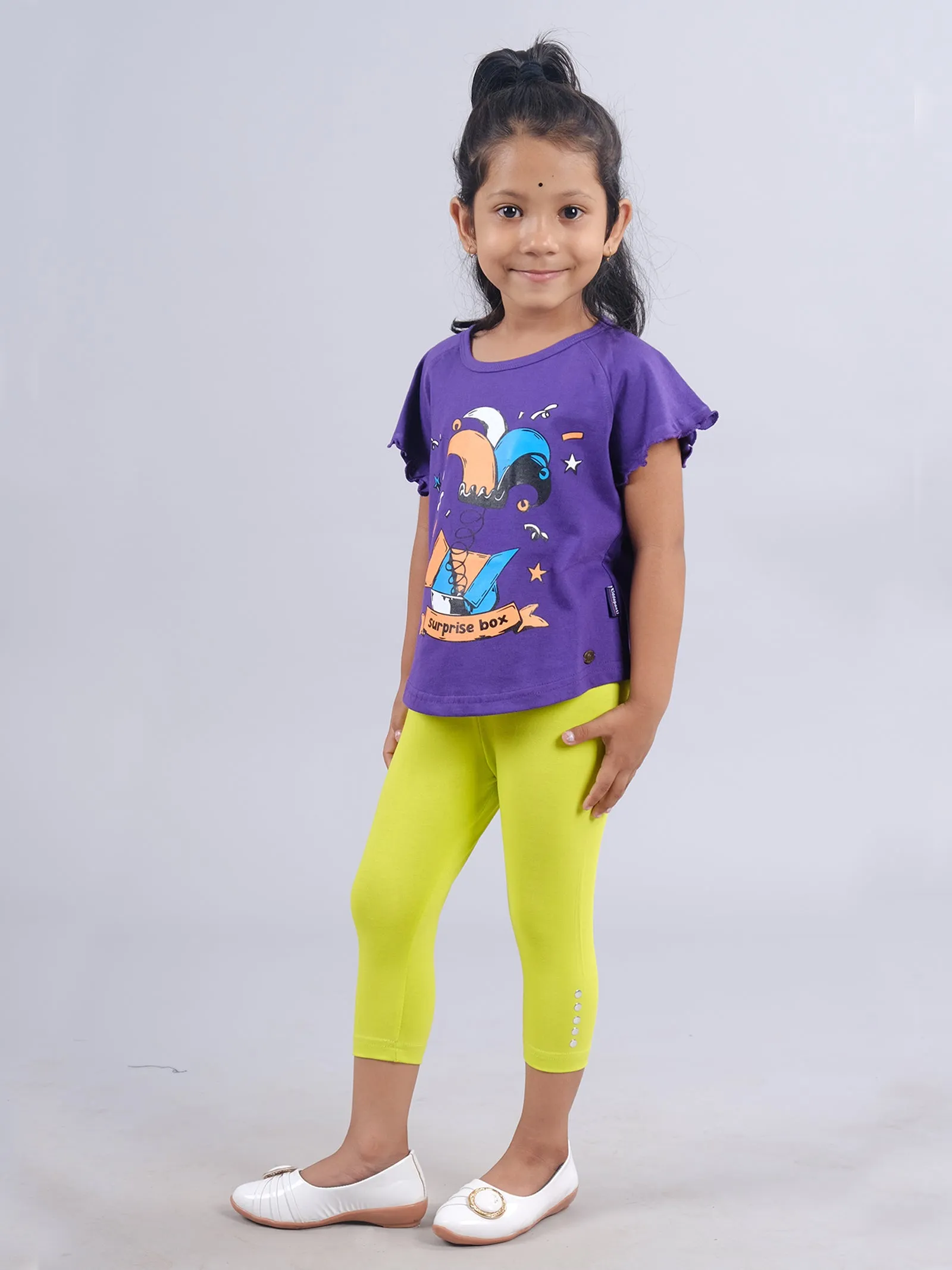 Girls Printed Raglan Sleeve Tee & Solid Capri Legging With Stud Set