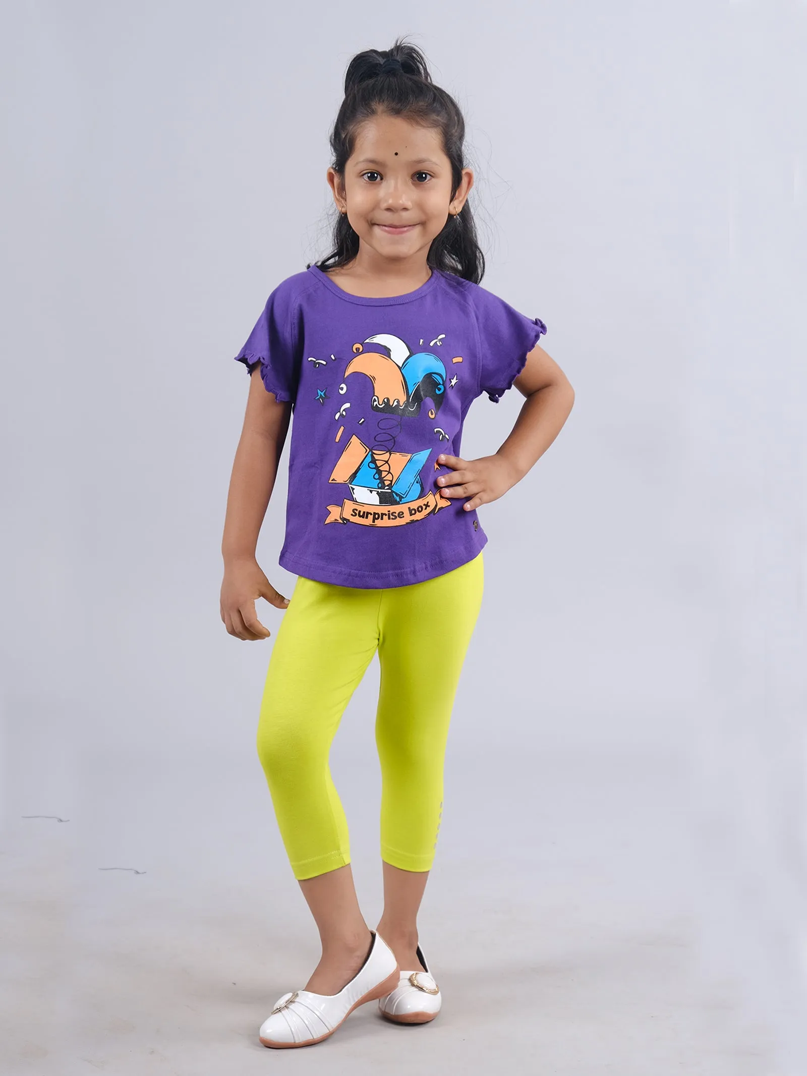 Girls Printed Raglan Sleeve Tee & Solid Capri Legging With Stud Set