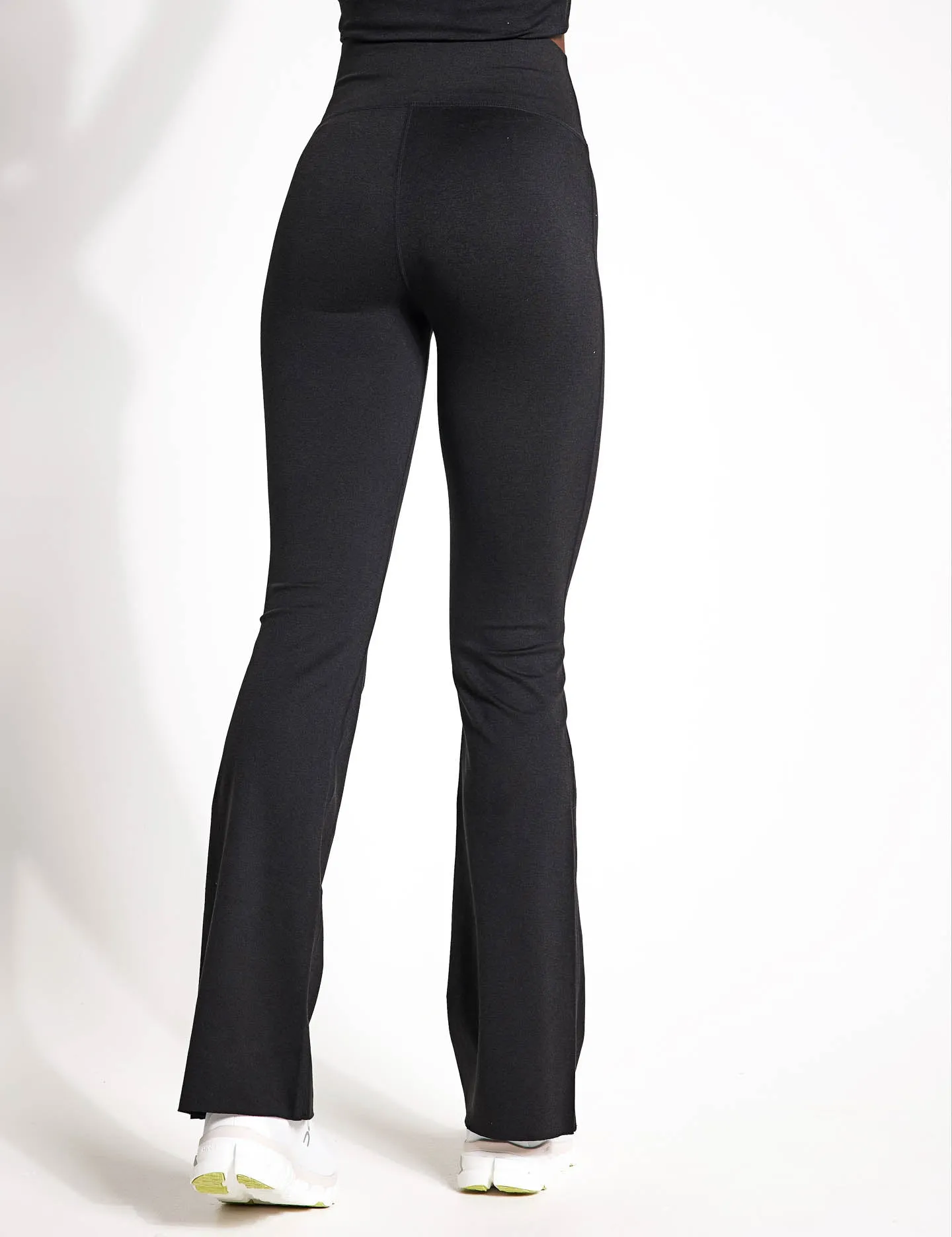 Halo Slim Flare - Black Heather