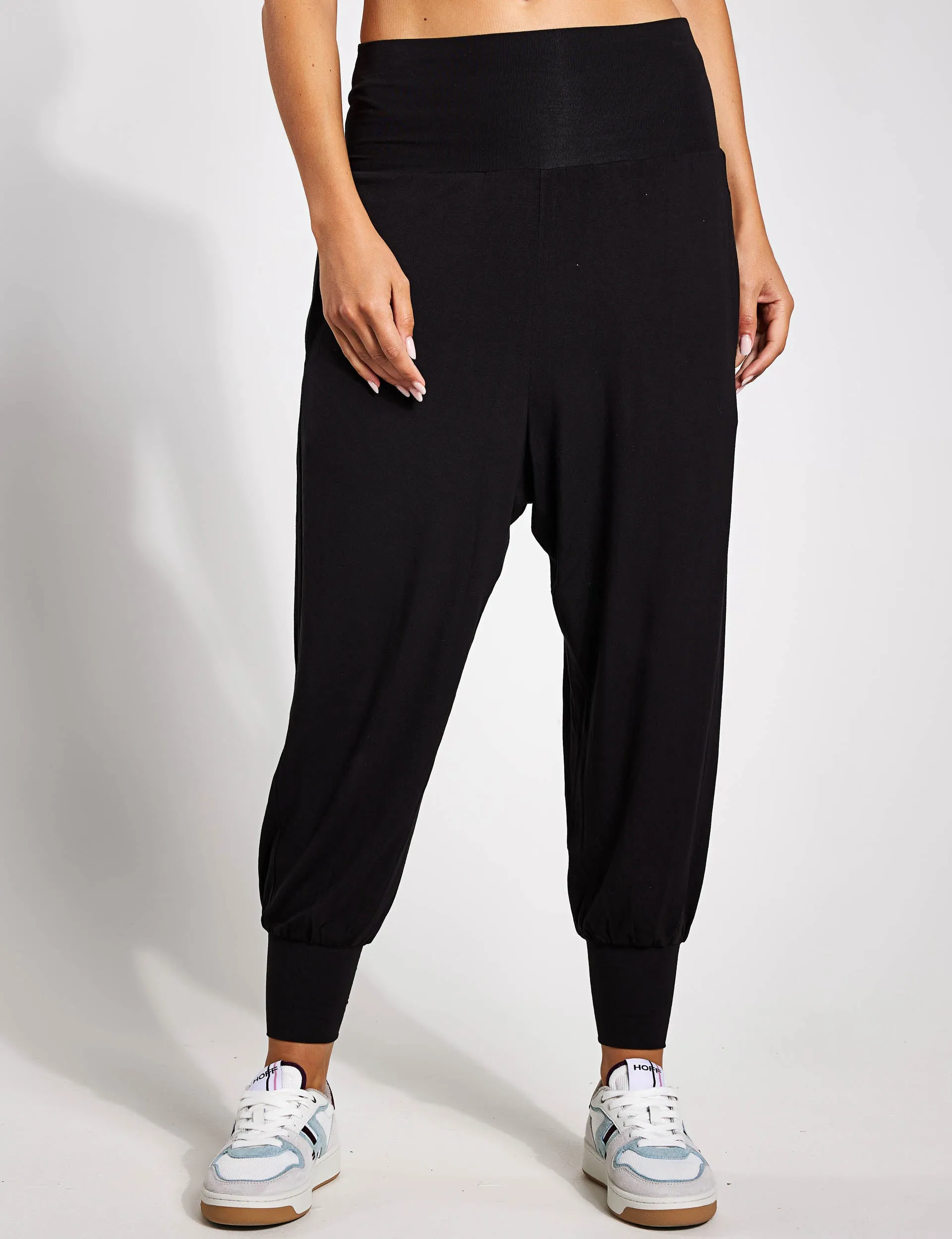 High Waisted Hareem Yoga Joggers - Black