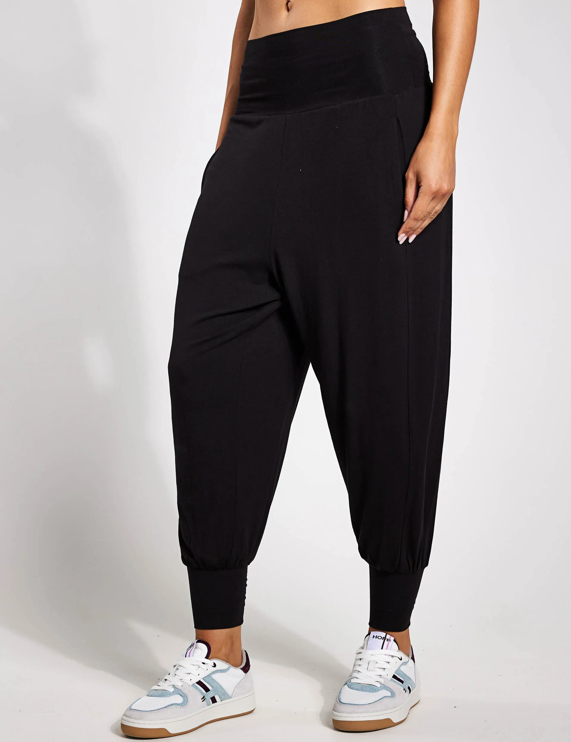 High Waisted Hareem Yoga Joggers - Black